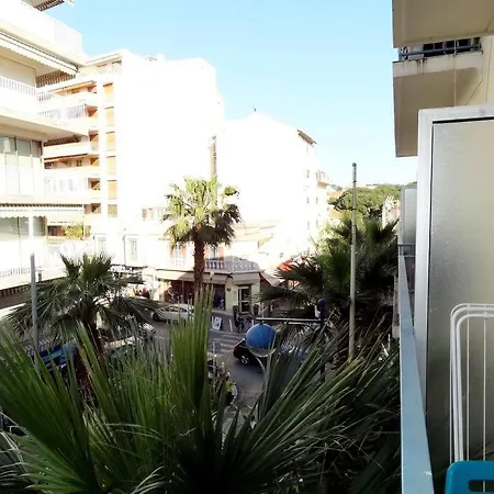 Juan Les Pins 06 - Centre - A 150m Antibes